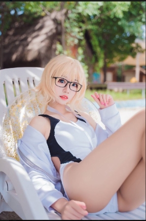 【夸克网盘】【套图】【EG86】猫君君_MaoJun - 贞德竞技泳装 【46P-604MB】